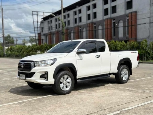 2020 TOYOTA Hilux