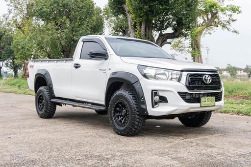 2018 TOYOTA Hilux