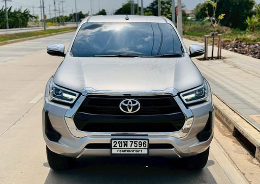 2022 TOYOTA Hilux