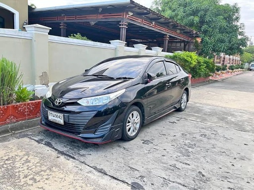 2018 TOYOTA Yaris