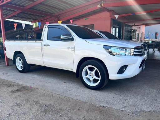 2017 TOYOTA Hilux