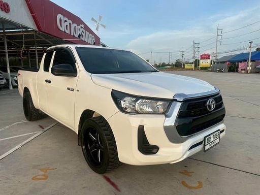 2020 TOYOTA Hilux