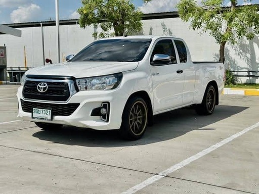 2019 TOYOTA Hilux, 