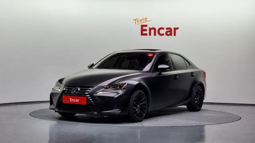 2019 LEXUS IS