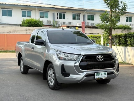 2021 TOYOTA Hilux