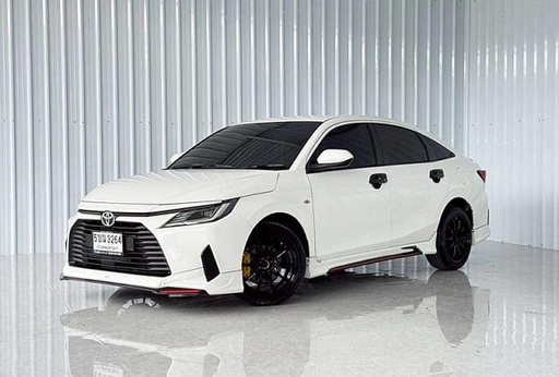 2024 TOYOTA Yaris