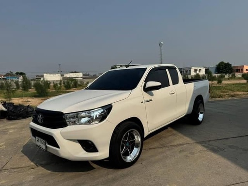 2018 TOYOTA Hilux