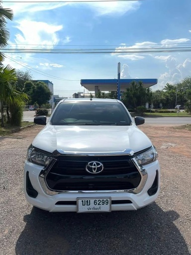2023 TOYOTA Hilux