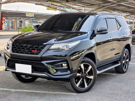 2020 TOYOTA Fortuner, 