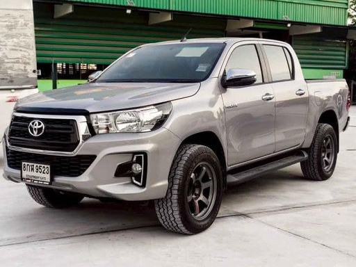 2019 TOYOTA Hilux