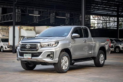 2019 TOYOTA Hilux