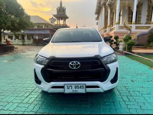 2020 TOYOTA Hilux