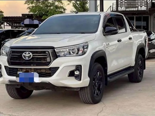 2019 TOYOTA Hilux