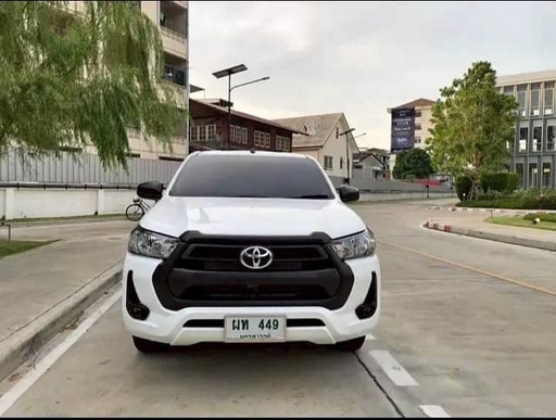2023 TOYOTA Hilux