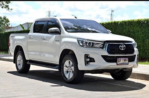 2019 TOYOTA Hilux