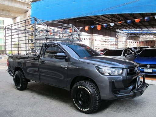 2024 TOYOTA Hilux