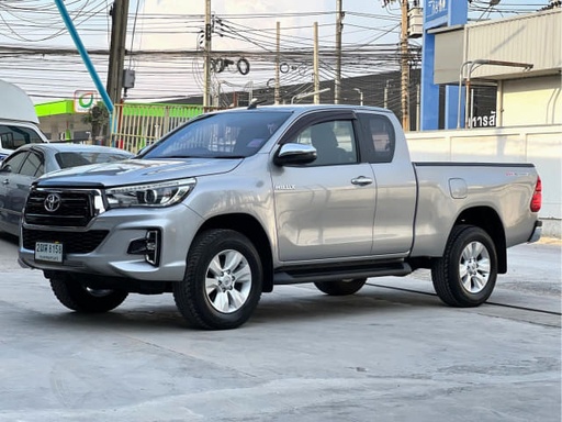 2019 TOYOTA Hilux