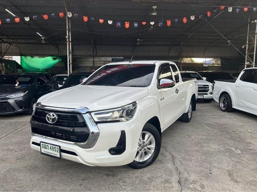 2022 TOYOTA Hilux