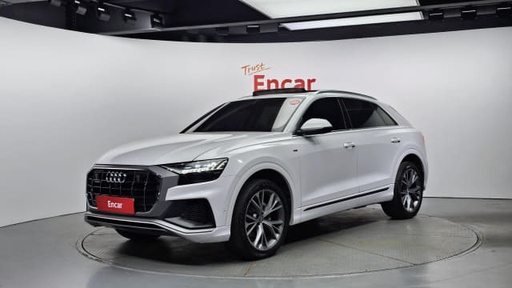 2020 AUDI Q8