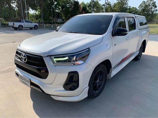 2022 TOYOTA Hilux, 
