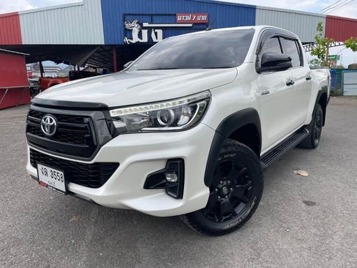 2019 TOYOTA Hilux