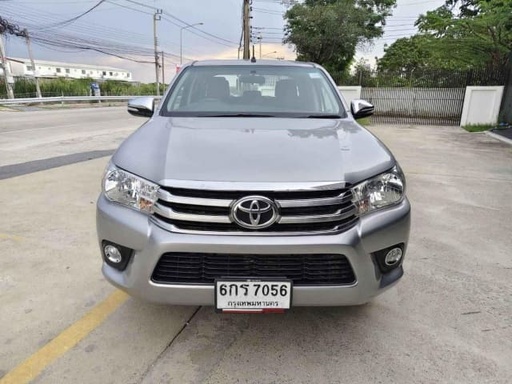 2017 TOYOTA Hilux