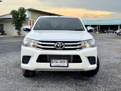 2017 TOYOTA Hilux, 