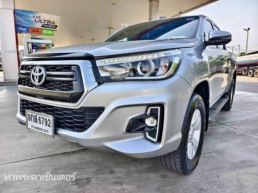 2020 TOYOTA Hilux