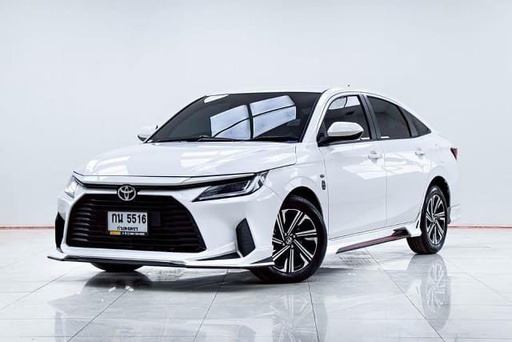 2022 TOYOTA Yaris