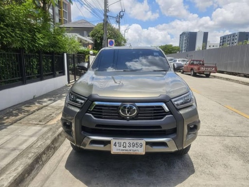 2023 TOYOTA Hilux, 