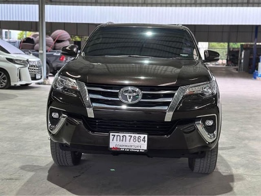2018 TOYOTA Fortuner