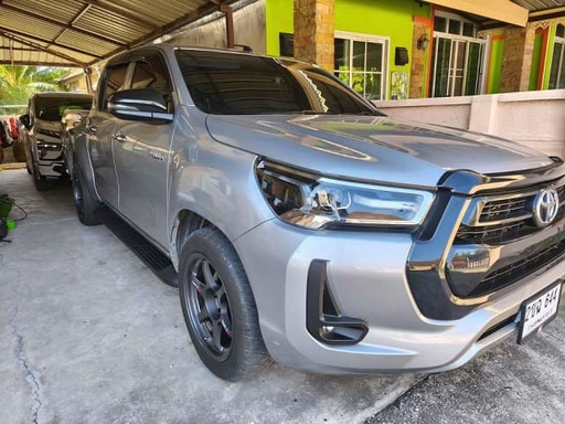 2021 TOYOTA Hilux