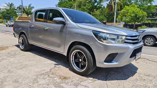 2017 TOYOTA Hilux