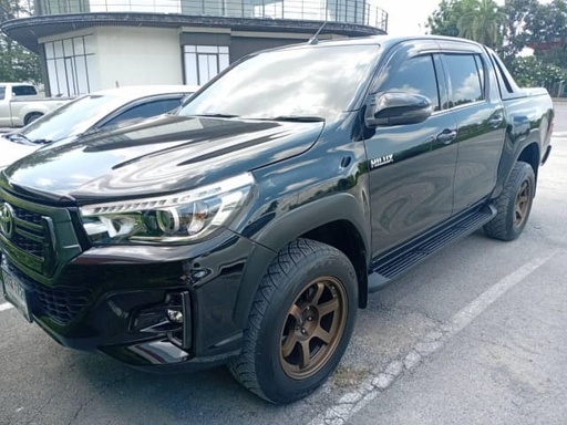 2019 TOYOTA Hilux