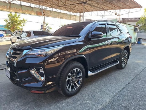 2018 TOYOTA Fortuner