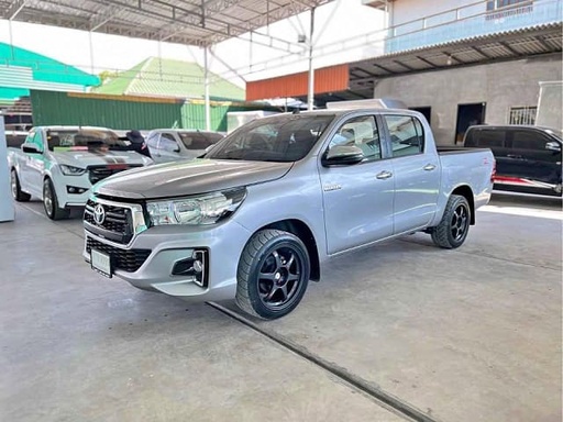2017 TOYOTA Hilux, 