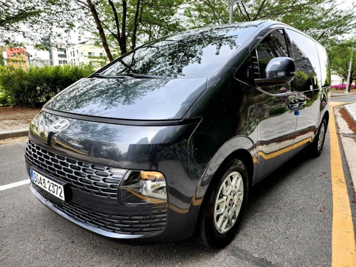 2025 HYUNDAI Staria