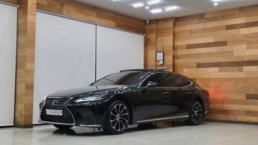 2021 LEXUS LS