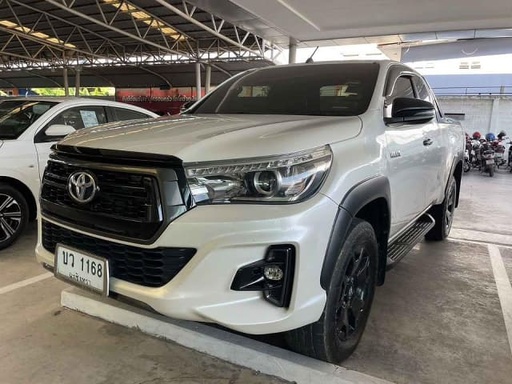 2019 TOYOTA Hilux