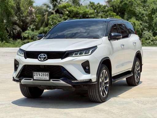 2021 TOYOTA Fortuner