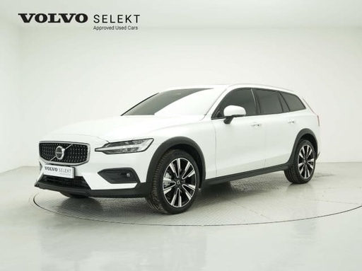 2024 VOLVO V60