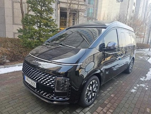 2024 HYUNDAI Staria