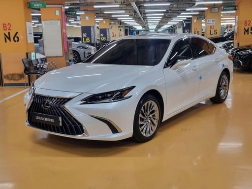 2025 LEXUS ES