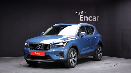 2024 VOLVO XC40, 