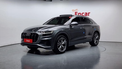 2021 AUDI Q8