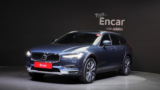 2021 VOLVO V90