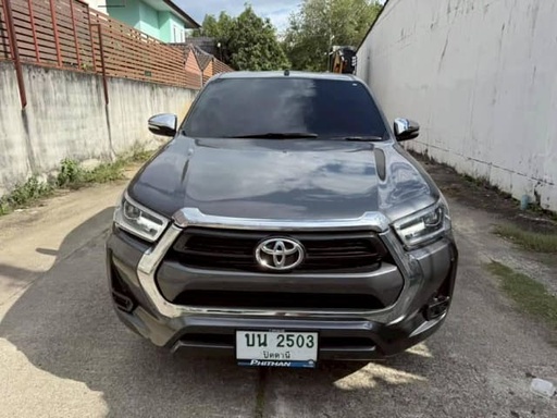 2022 TOYOTA Hilux