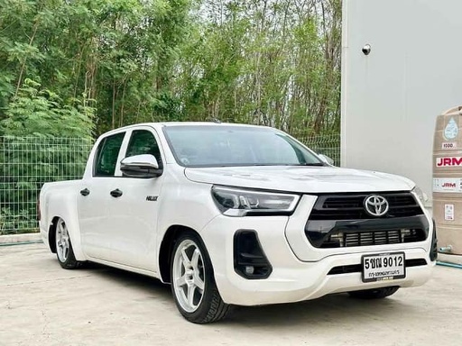 2021 TOYOTA Hilux