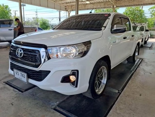 2020 TOYOTA Hilux