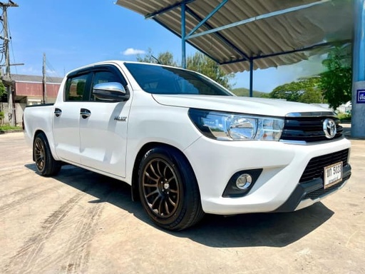 2018 TOYOTA Hilux